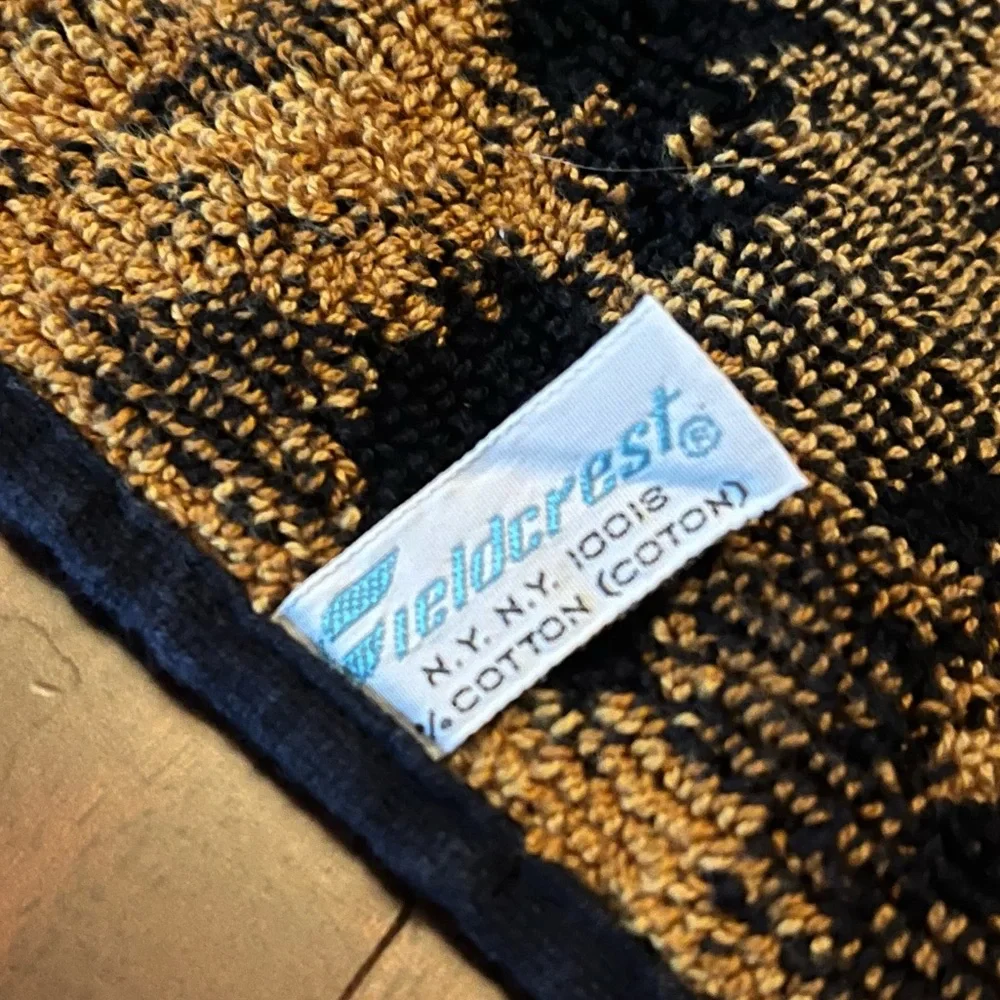 Fieldcrest black gold poppy deluxe hand towels bath powder 80s floral luxe 💛🖤
